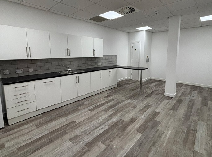 1 The Pavilions, Solihull for lease Interior Photo- Image 1 of 3
