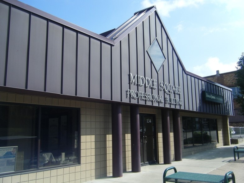 134-136 W Middle St, Chelsea, MI for lease - Building Photo - Image 2 of 6