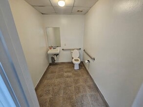 3301 W Davis St, Conroe, TX à louer Autre- Image 1 de 10