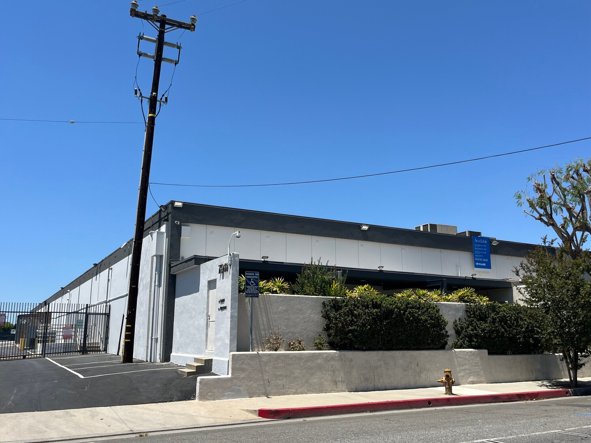 7911-7913 Haskell Ave, Van Nuys, CA for lease Building Photo- Image 1 of 7