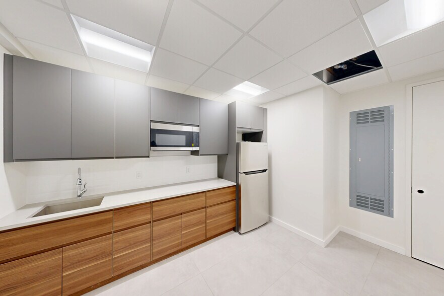 1051 Franklin Ave, Garden City, NY à louer - Numérisation 3D de Matterport - Image 3 de 27