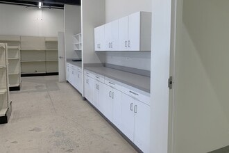 220-290 Hawthorn Rd, Vernon Hills, IL for lease Interior Photo- Image 2 of 4