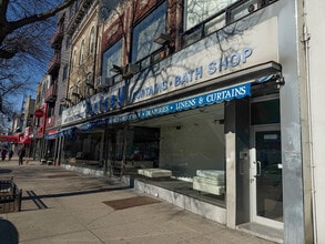 30-34 Steinway St, Astoria, NY à louer Photo du bâtiment- Image 2 de 4