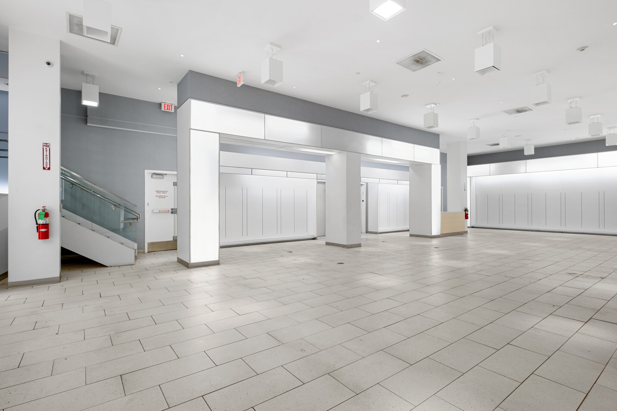 1619 Walnut St, Philadelphia, PA for lease Interior Photo- Image 1 of 15