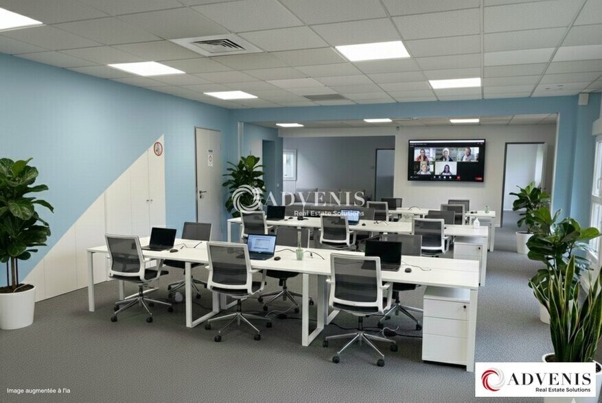 Office in Lormont for lease - Interior Photo - Image 1 of 12