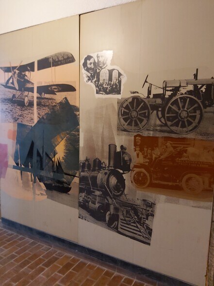 232 Front St, Belleville, ON à louer - Photo du bâtiment - Image 2 de 14