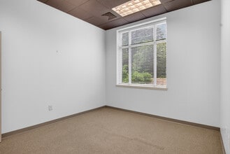 514 Dabney Rd, Henderson, NC for lease Interior Photo- Image 2 of 26