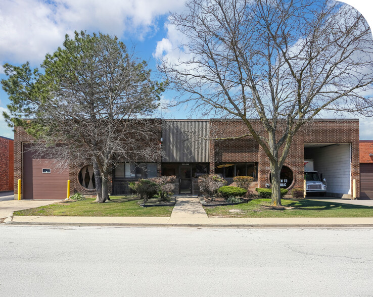 800-810 Bonnie Ln, Elk Grove Village, IL for lease - Building Photo - Image 1 of 3