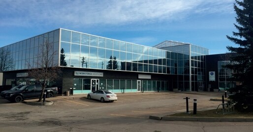 9636 51 Ave, Edmonton, AB à louer - Photo du bâtiment - Image 3 de 22