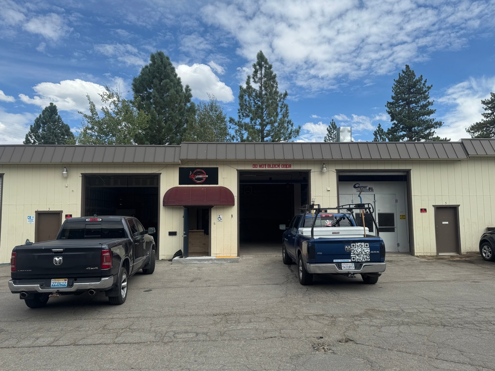1748 D St, South Lake Tahoe, CA for lease Primary Photo- Image 1 of 7