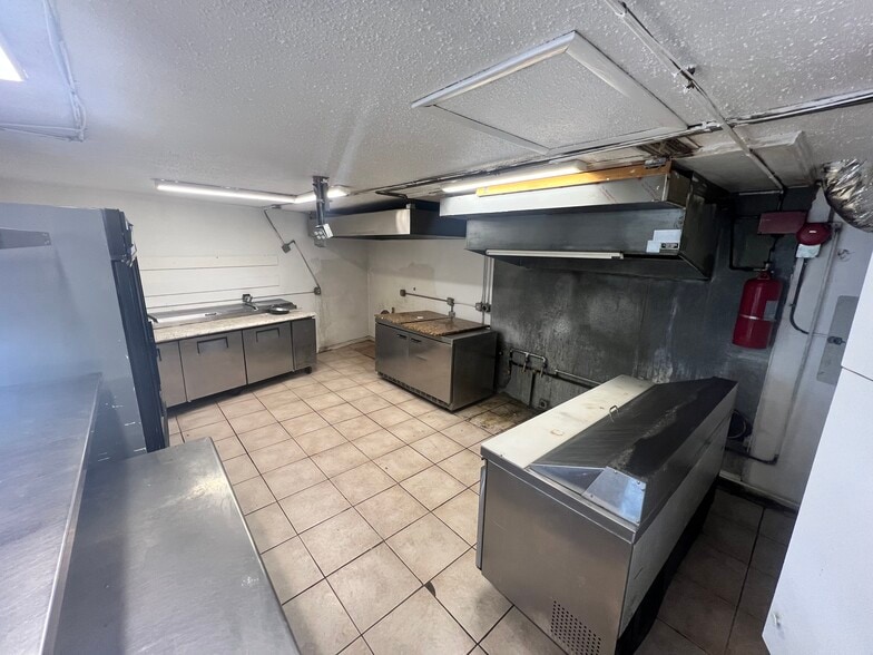 5830 Gall Blvd, Zephyrhills, FL for sale - Building Photo - Image 2 of 11