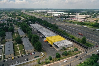 1001 Roosevelt Ave, Carteret, NJ à louer Photo intérieure- Image 1 de 2