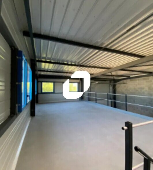 Flex dans Coublevie à louer - Photo du bâtiment - Image 3 de 10