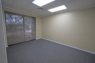 16410 Blanco Rd, San Antonio, TX à vendre Photo intérieure- Image 2 de 2