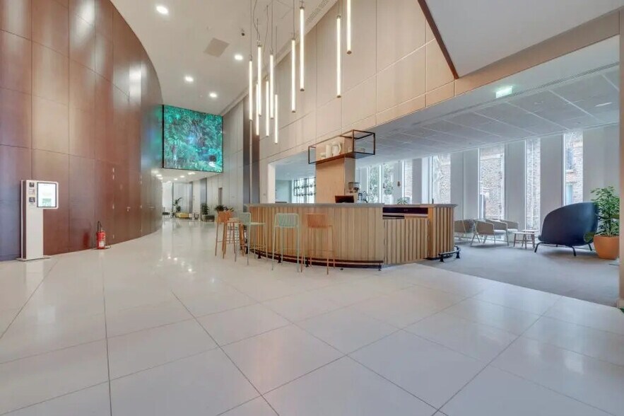 21 Rue Bara, Issy-les-Moulineaux for lease - Building Photo - Image 2 of 14