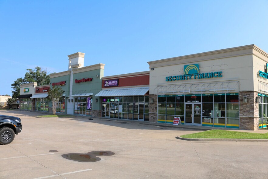 2701 W SW Loop 323, Tyler, TX à louer - Photo du bâtiment - Image 2 de 12