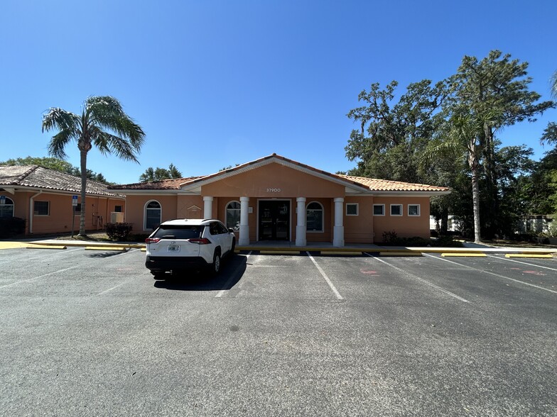 37900 Daughtery Rd, Zephyrhills, FL for sale - Primary Photo - Image 1 of 1