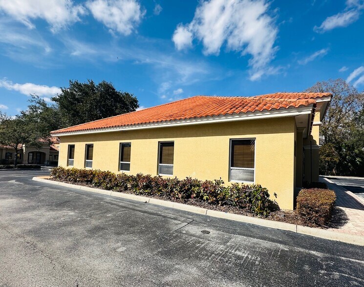 5115 S Lakeland Dr, Lakeland, FL à louer - Photo du bâtiment - Image 3 de 18