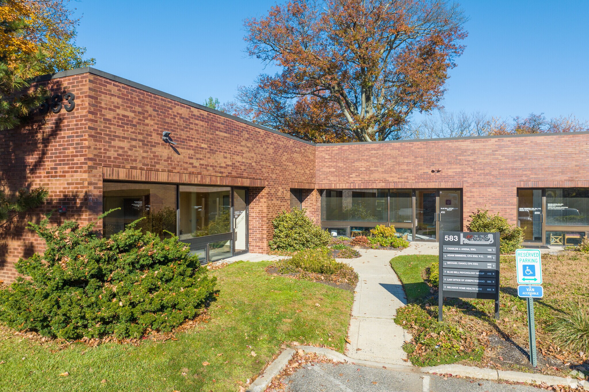 583-595 Skippack Pike, Blue Bell, PA à vendre Photo du bâtiment- Image 1 de 19
