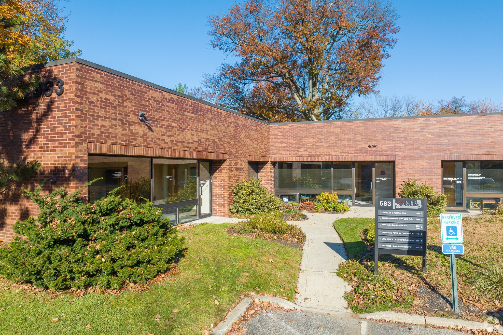 583-595 Skippack Pike, Blue Bell, PA for lease Primary Photo- Image 1 of 20