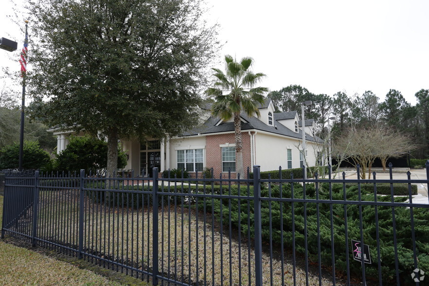 11246 Alumni Way, Jacksonville, FL for lease - Building Photo - Image 3 of 26