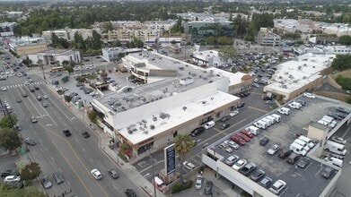 11960-11996 Ventura Blvd, Studio City, CA à louer Aérien- Image 1 de 2
