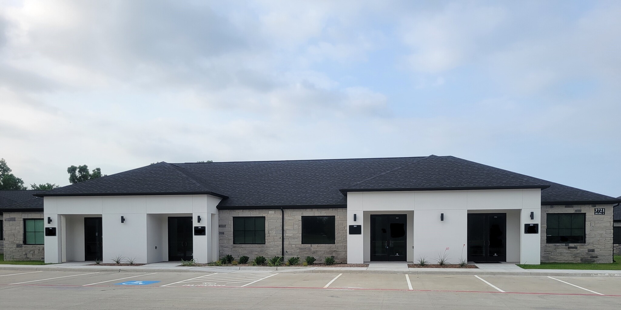 3721 S Stonebridge Dr, McKinney, TX for lease Building Photo- Image 1 of 18