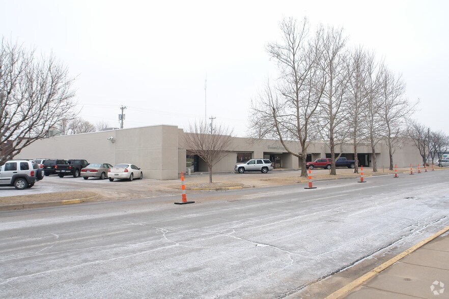 420 S Emporia St, Wichita, KS à louer - Photo du bâtiment - Image 2 de 36