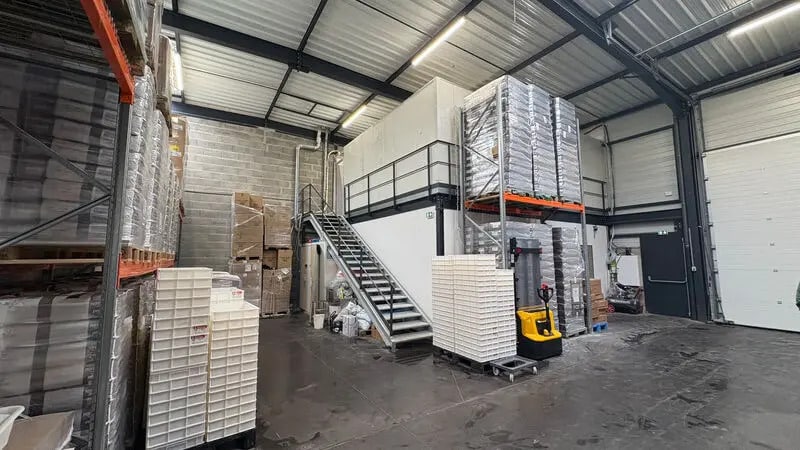 Office in Décines-Charpieu for lease Interior Photo- Image 1 of 6