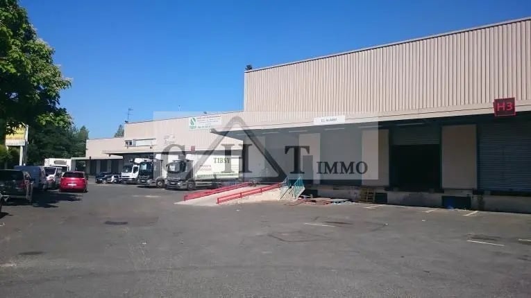 Office in Garges-lès-Gonesse for lease - Building Photo - Image 3 of 7