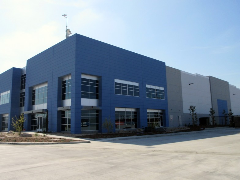 5370 S Boyle Ave, Vernon, CA for lease - Building Photo - Image 3 of 9