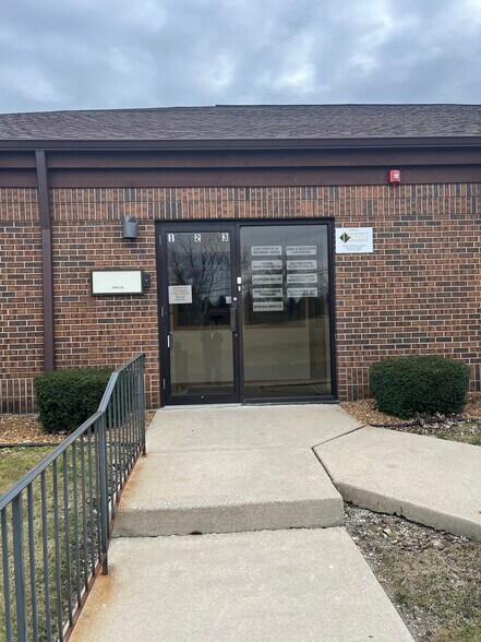 19630 Governors Hwy, Flossmoor, IL à louer - Photo du bâtiment - Image 2 de 5