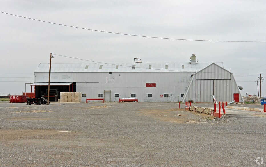 10809 E US-84, Slaton, TX à vendre - Photo du bâtiment - Image 2 de 2