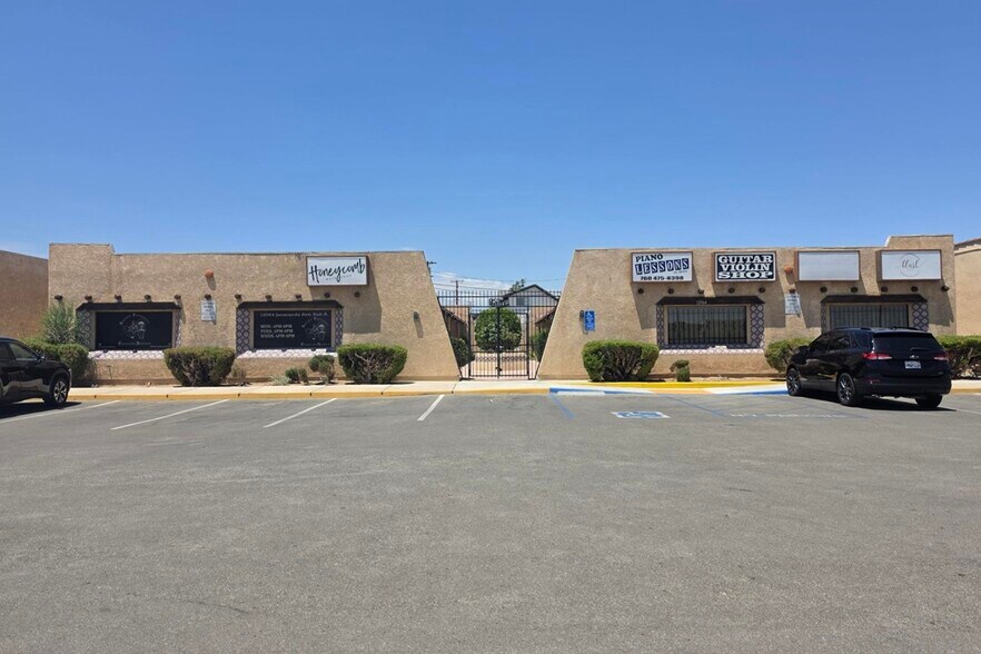12064 Jacaranda Ave, Hesperia, CA à louer - Photo du bâtiment - Image 1 de 17