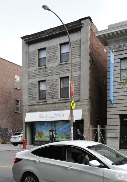 418 Rue Beaubien E, Montréal, QC à vendre - Photo du bâtiment - Image 2 de 2