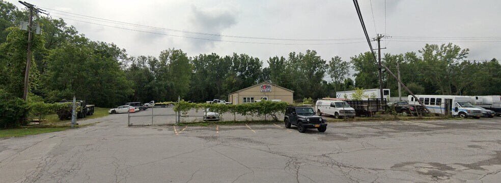 6495 Transit Rd, Bowmansville, NY à louer - Photo du bâtiment - Image 1 de 2