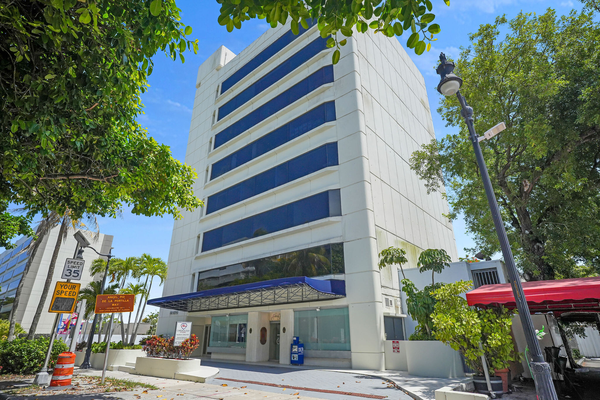 2150 Coral Way, Miami, FL for lease Building Photo- Image 1 of 28