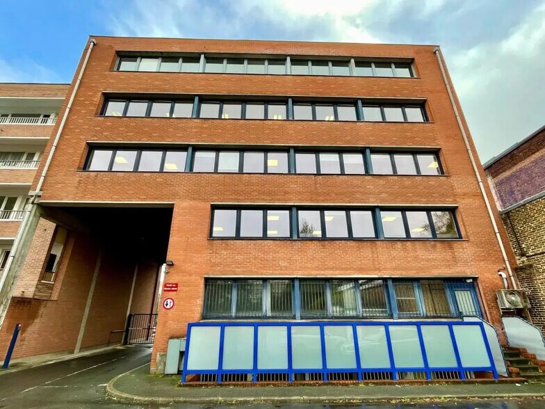 969 Avenue De La République, Marcq-en-Baroeul à louer - Photo du bâtiment - Image 3 de 8