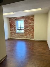 121 S Broadway Ave, Tyler, TX for lease Interior Photo- Image 1 of 5