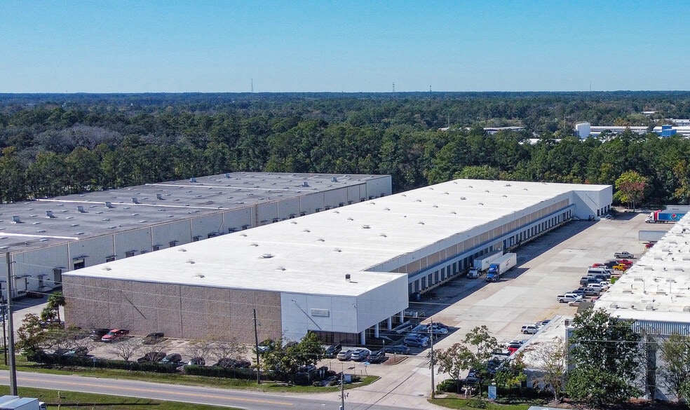 460 Ellis Rd N, Jacksonville, FL for lease - Building Photo - Image 1 of 8