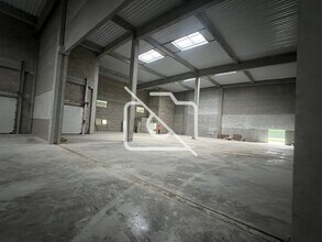 Industrial in Moissy-Cramayel for lease Interior Photo- Image 2 of 4