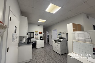 5946 Clark Center Ave, Sarasota, FL for lease Interior Photo- Image 2 of 20