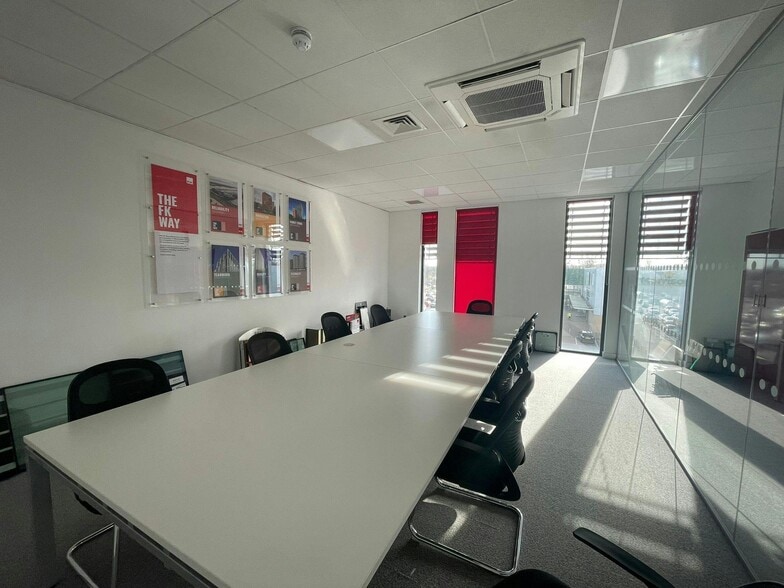 1 Water Vole Way, Doncaster for lease - Interior Photo - Image 3 of 13