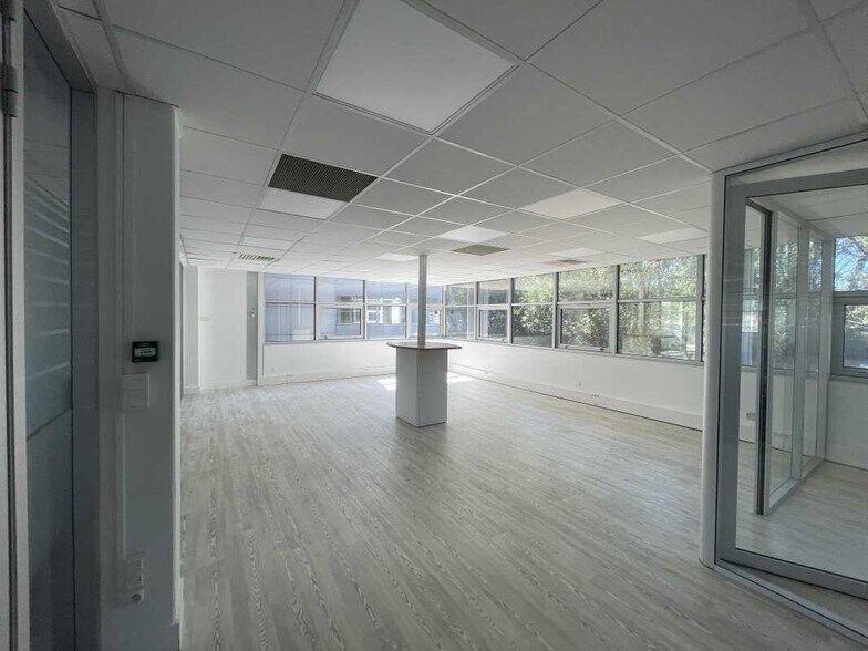 Bureau dans Mérignac à louer - Photo intérieure - Image 2 de 8