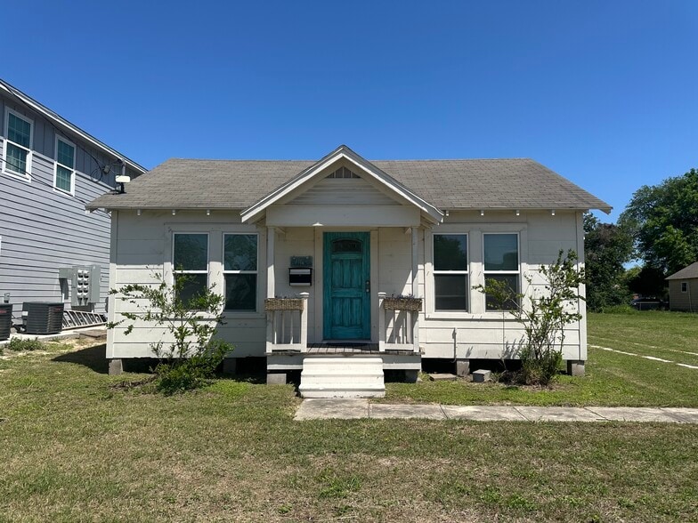 506 N Alamo St, Refugio, TX à vendre - Photo principale - Image 1 de 21