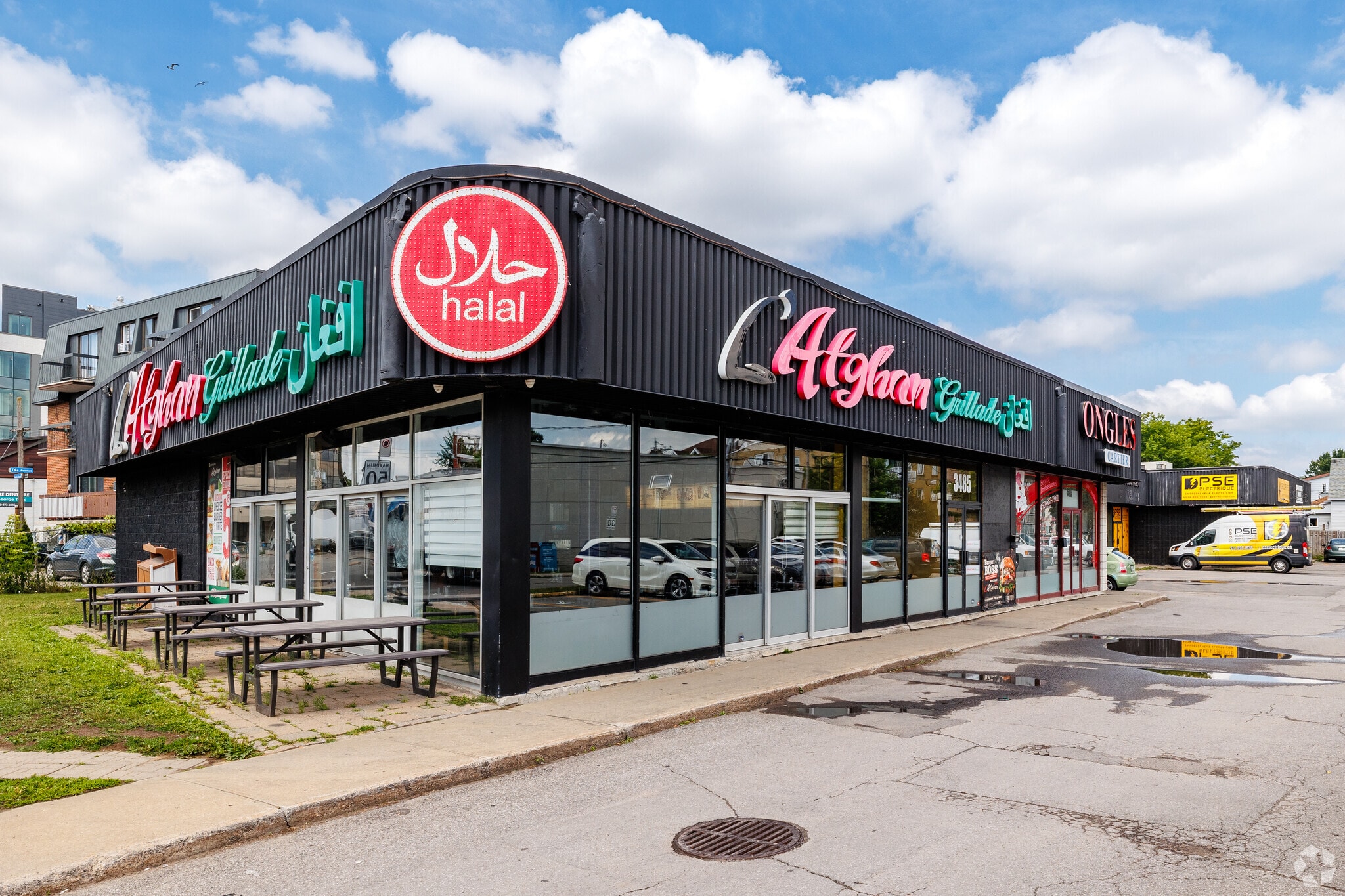 3477-3485 Boul Cartier O, Laval, QC for sale Primary Photo- Image 1 of 1
