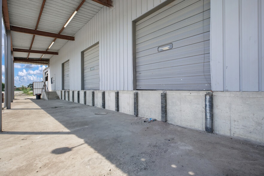31 Steel Rd, Wylie, TX for lease - Building Photo - Image 3 of 23