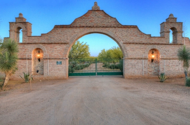 15217 E Rio Verde Dr, Scottsdale, AZ for sale - Primary Photo - Image 1 of 1