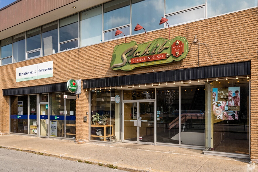 225 Boul Hymus, Pointe-claire, QC à louer - Photo du bâtiment - Image 3 de 5