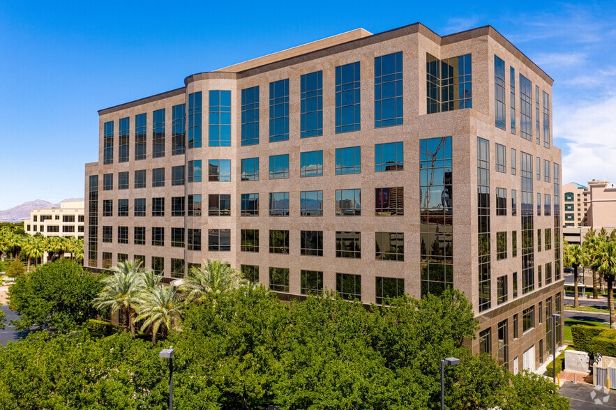 3753-3993 Howard Hughes Pky, Las Vegas, NV for lease - Building Photo - Image 2 of 39